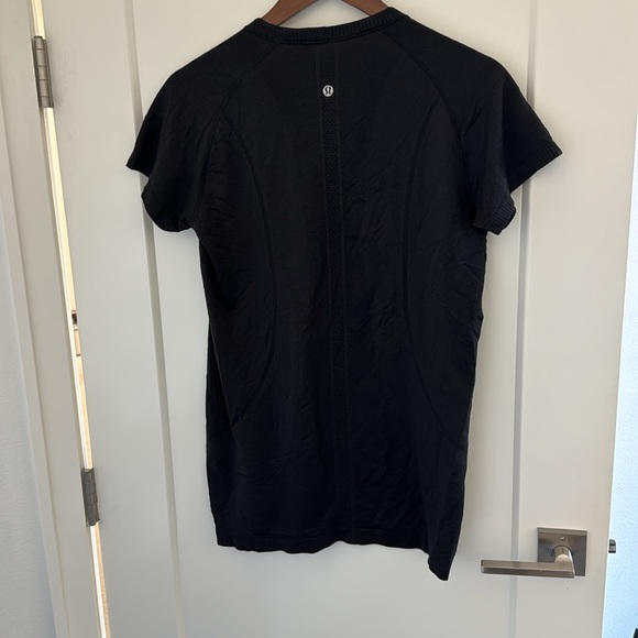 T-shirt - Picture 2 of 3